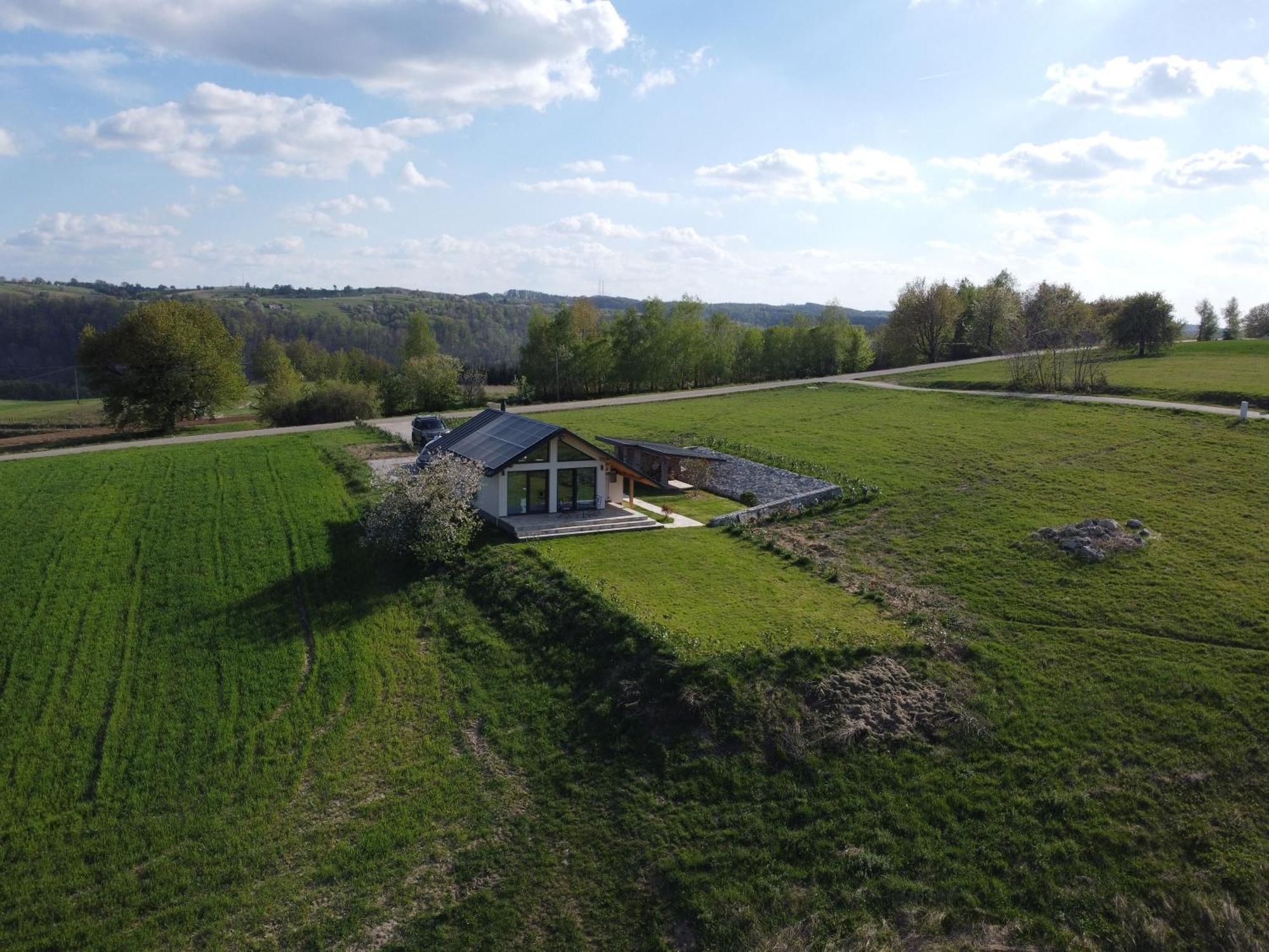 Casa Moderna In Sinteu - Intersectia Intre Modern Si Linistea Naturii Huta Voivozi Екстериор снимка
