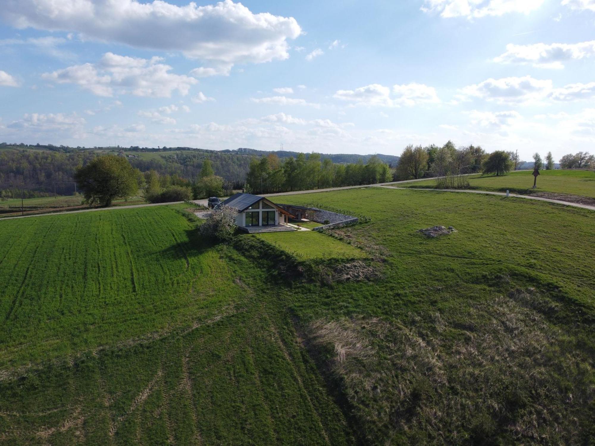 Casa Moderna In Sinteu - Intersectia Intre Modern Si Linistea Naturii Huta Voivozi Екстериор снимка