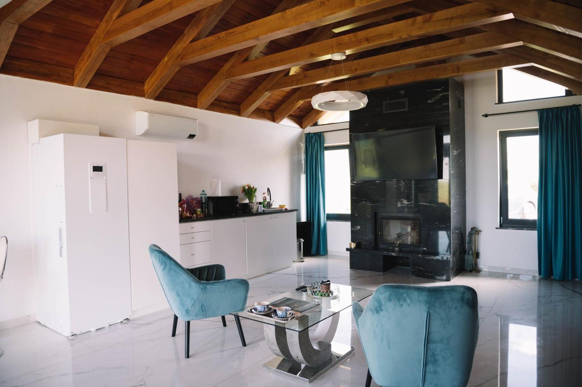 Casa Moderna In Sinteu - Intersectia Intre Modern Si Linistea Naturii Huta Voivozi Екстериор снимка