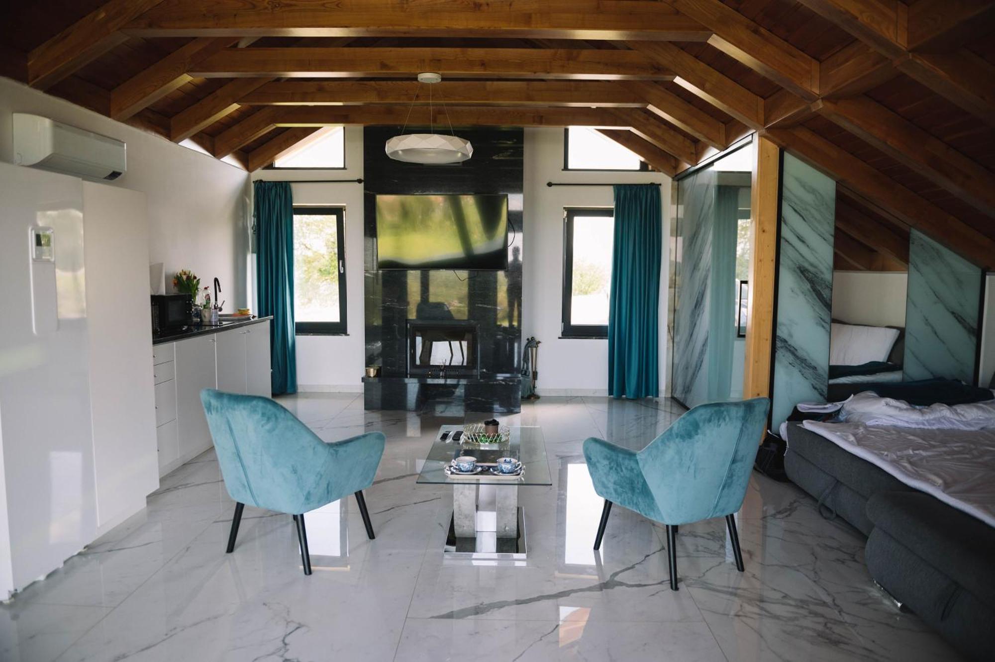Casa Moderna In Sinteu - Intersectia Intre Modern Si Linistea Naturii Huta Voivozi Екстериор снимка